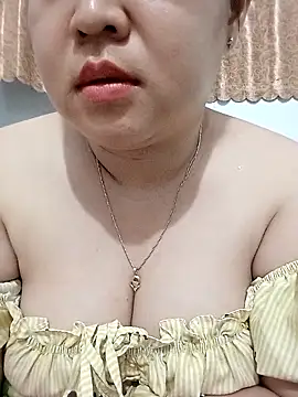 VyOanh2K online show from November 15, 3:57 pm