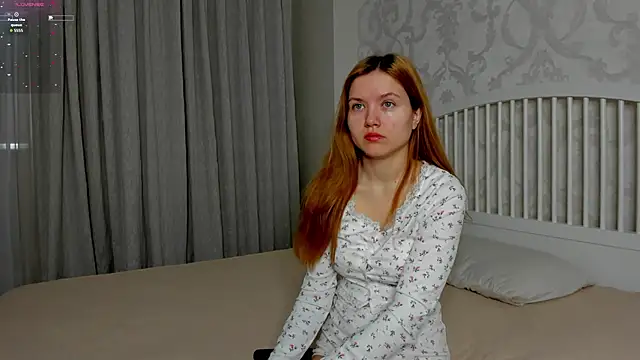 Eva  Lewis online show from April 25, 3:42 am