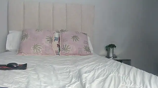 Pinkpyssy online show from April 4, 10:52 pm