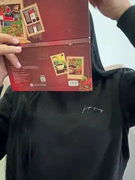 Sara luna  online show from February 18, 6:07 pm