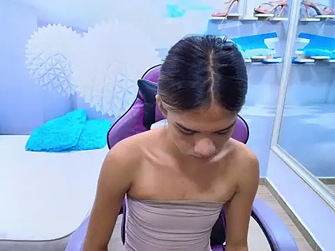 DEMI LEED online show from April 20, 12:19 pm