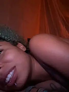 Snapshot of sammoura01 chatting on September 26, 11:45 pm sammoura01 online show from September 26, 11:45 pm