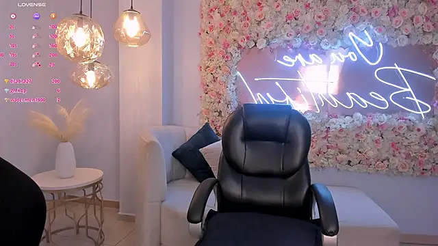 AbbyDalton online show from October 7, 5:50 pm