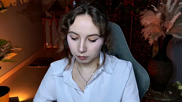 JasmineMilko online show from March 17, 5:44 am