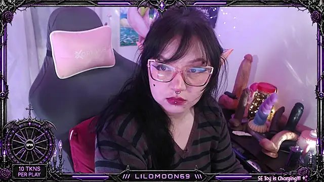 LiloMoon69 online show from June 11, 9:50 am