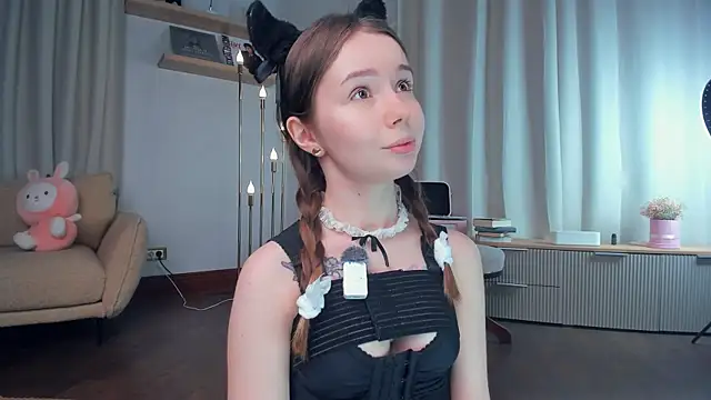 DominikaElis online show from April 21, 1:42 am