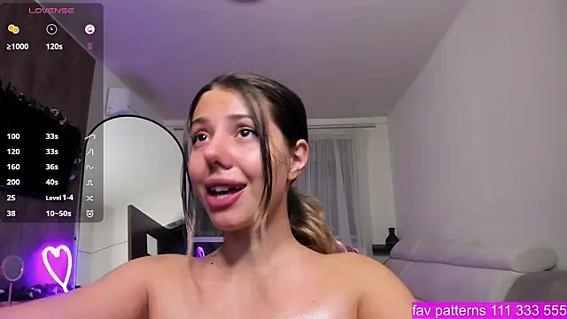 Snapshot of GabrielaLove_ chatting on October 12, 8:22 pm GabrielaLove online show from October 12, 8:22 pm