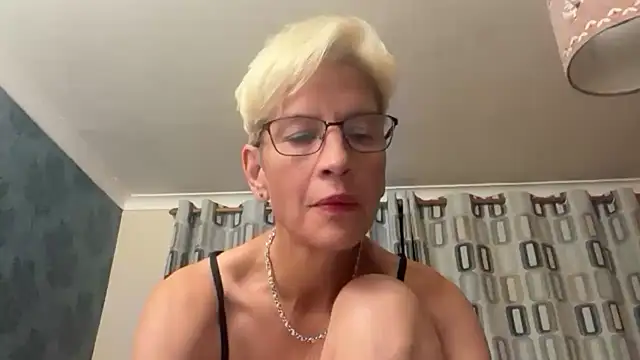 JennyHazel1 online show from August 2, 8:45 pm