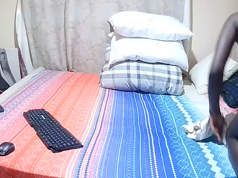 slender sweet online show from June 12, 10:23 am