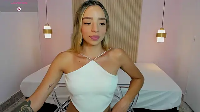 AliceRoss0 online show from June 19, 8:56 pm
