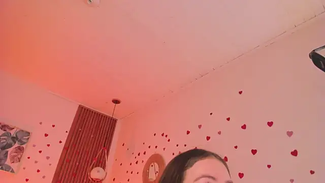 TiffanyWright online show from April 24, 1:25 pm