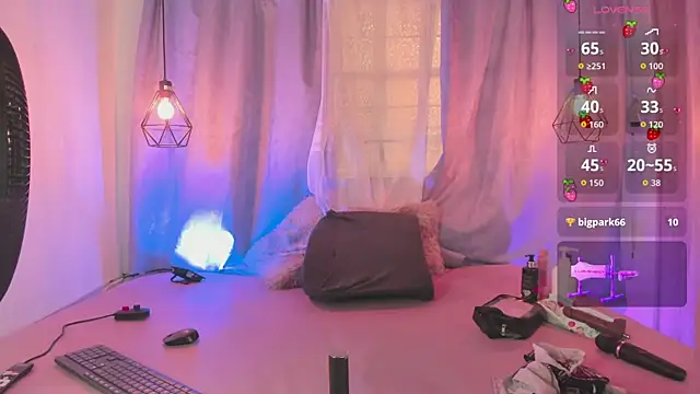 Wild lilhy online show from October 26, 8:04 pm