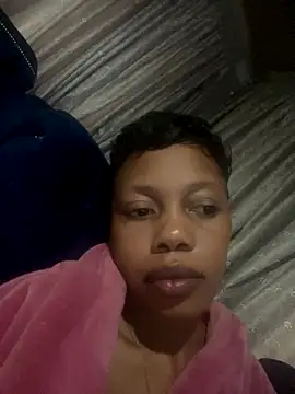 NAUGHTYSHALOTXX online show from October 19, 3:14 pm