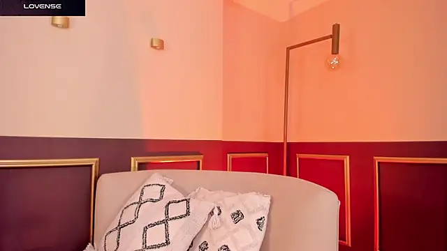 morganlake  online show from April 27, 3:36 am