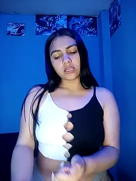 Snapshot of Nahiara_velez chatting on October 3, 11:43 pm Nahiara velez online show from October 3, 11:43 pm