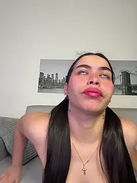 SophieRoyals online show from March 26, 12:40 pm