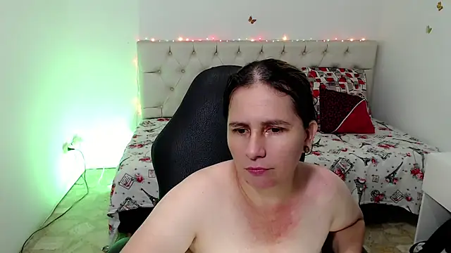 victoria jones online show from April 23, 2:08 pm