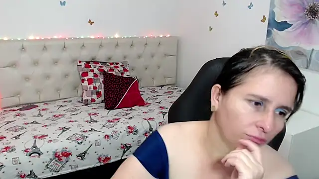 victoria jones online show from April 24, 2:09 pm