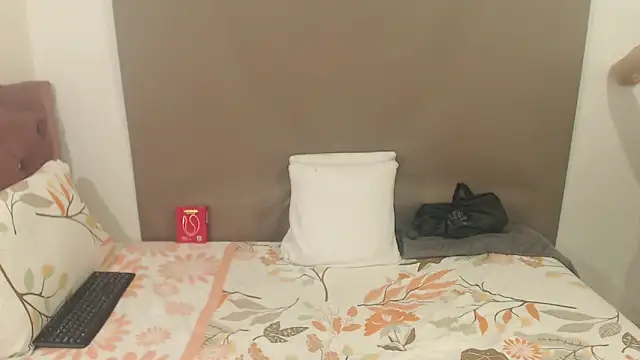 kimberlyjamexxx online show from March 12, 4:15 am