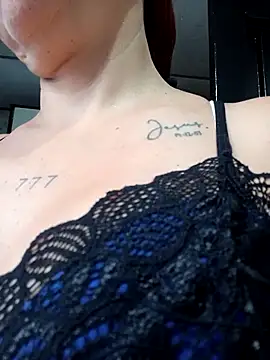Snapshot of Queen_lorena chatting on September 20, 11:19 am Queen lorena online show from September 20, 11:19 am
