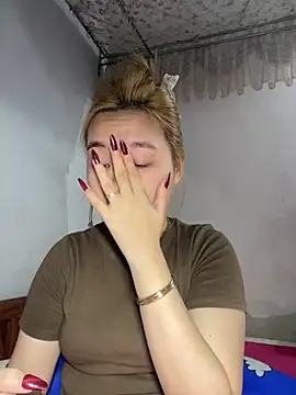 Odette68 online show from April 25, 12:46 am