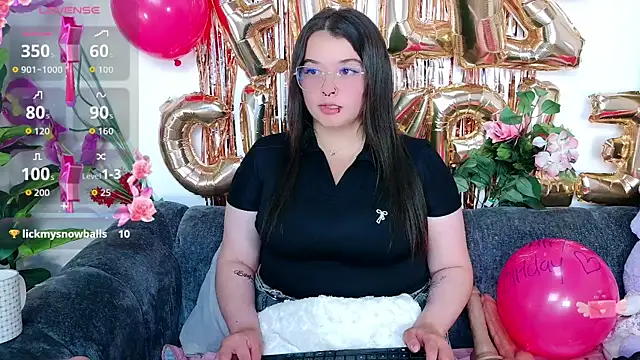 abbygarcia oli online show from April 8, 7:38 pm