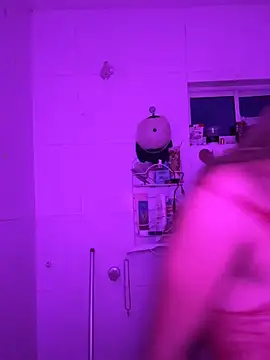 mia foxts online show from November 9, 12:38 am