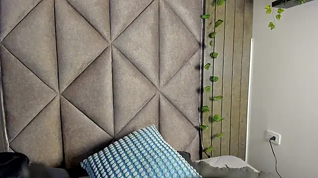 AbbyWathson online show from March 31, 12:38 pm