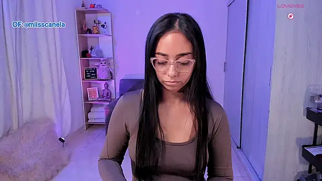 Aleja24Evans online show from December 3, 2:25 am