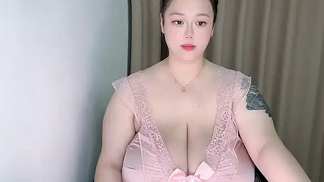 -Umail- online show from May 7, 5:38 pm