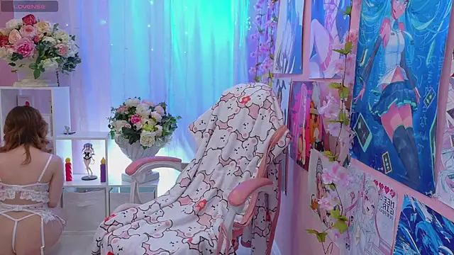 Coconut Mia online show from May 5, 3:15 pm