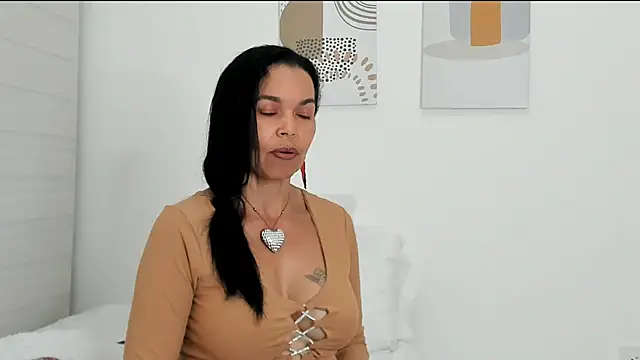 Evawalker  online show from October 24, 3:13 am