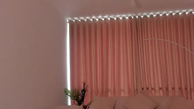 SavannahWildee online show from September 14, 11:41 am