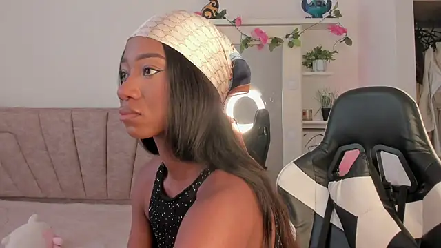 SavannahWildee online show from October 15, 1:57 pm