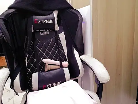 Lynk Lee69 online show from December 3, 12:51 pm