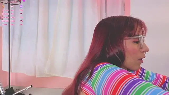 Scarlet Red  online show from March 3, 12:33 pm