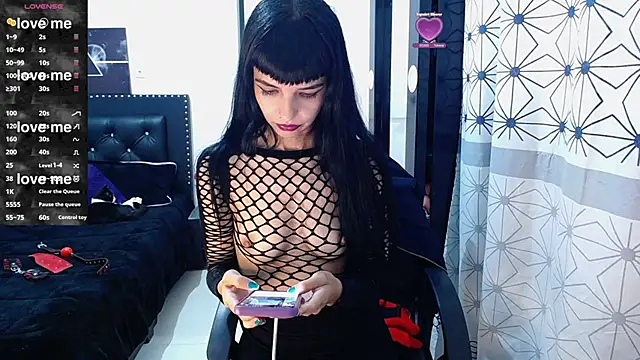 Snapshot of charllotee_dark chatting on September 30, 7:30 pm charllotee dark online show from September 30, 7:30 pm