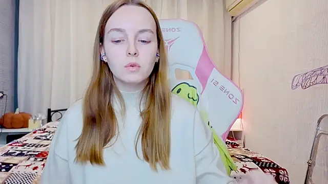 Wild  flowers online show from November 28, 7:28 pm