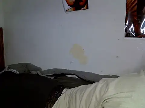 IAm Katie online show from April 22, 7:33 pm