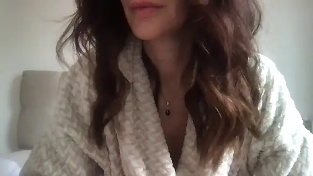 paolajonez online show from October 4, 12:33 pm