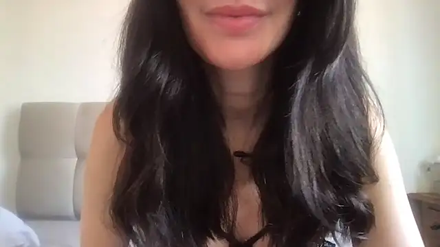 paolajonez online show from December 22, 11:57 am