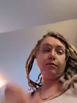 Lalalynn online show from July 19, 9:50 pm