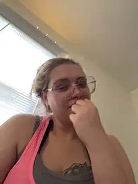 Lalalynn online show from April 23, 5:48 pm