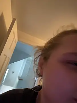 Lalalynn online show from May 12, 6:58 pm