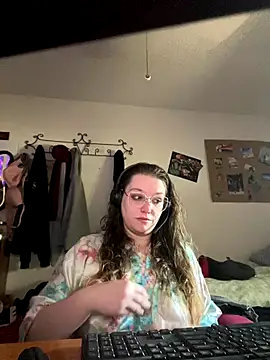 Lalalynn online show from November 11, 4:48 pm