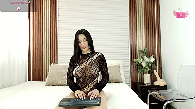 Maryantz online show from April 25, 5:10 pm