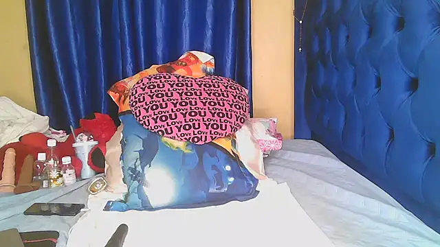 Queenshaz01 online show from April 21, 10:28 pm