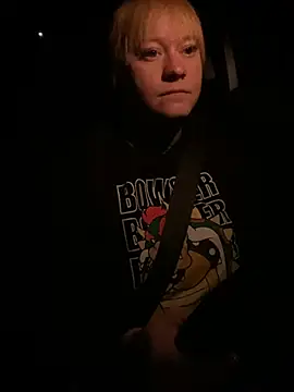 poussichienne online show from April 28, 2:20 am