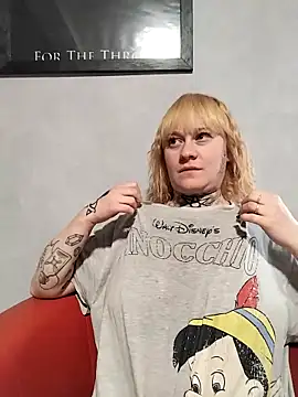 poussichienne online show from April 23, 3:58 pm