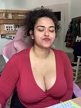 Curvydesifromgermany online show from June 11, 2:14 pm